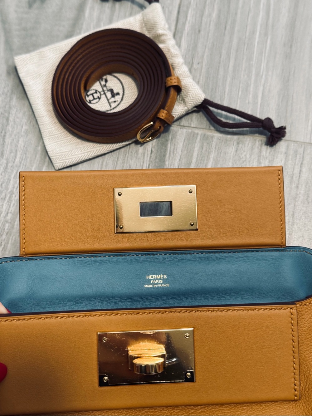HERMES***100% authentic 24/24 Mini Caramel/ Denim***NIB $10,500 + TAX - Picture 3 of 7